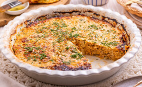 Miniatura: Mięso mielone piekę w formie placka. W...