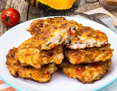 Miniatura: Z jednej piersi kurczaka robiła obiad dla...