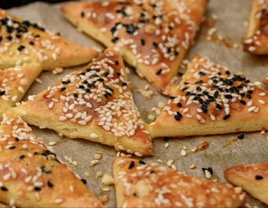 Miniatura: Nie kupuję już krakersów. Robię je w 20...