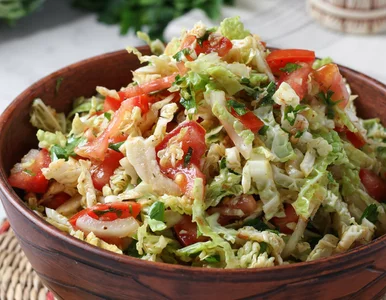 Miniatura: Siekam kapustę pekińską i 2 dodatki. Ta...