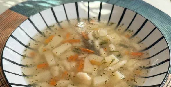 Miniatura: Tą zupą zacierkową teściowa wygrywa każdy...