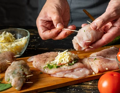 Miniatura: Mój mąż jest mistrzem w robieniu...