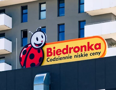 Miniatura: Biedronka tnie ceny: masło za 99 gr, mleko...