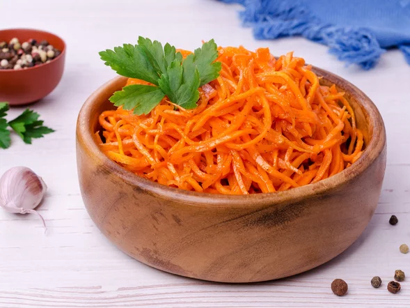 Miniatura: Koreańska surówka z marchewki uzależnia...