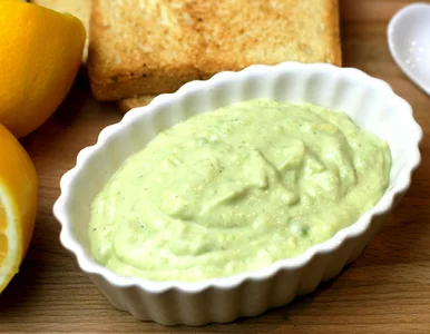 Miniatura: Mieszam kremowe awokado i białkowy...