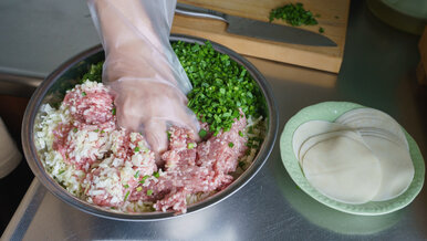 Miniatura: Najpierw smażę, potem dolewam wody. Te...