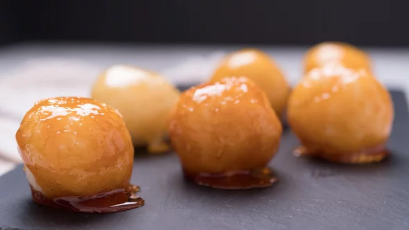 Miniatura: Nikt nie robi tych kulek w domu. Wychodzą...