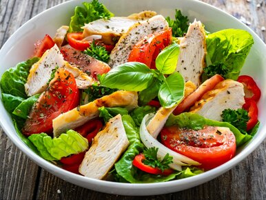 Miniatura: Z pięciu składników robię pyszną sałatkę...