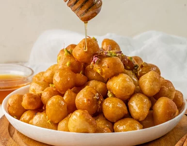 Miniatura: Smażę je łyżką i polewam miodem. Te...