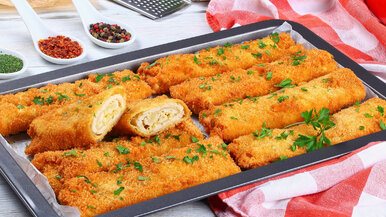 Miniatura: Zawijam kurczaka i ser w tortillę i...