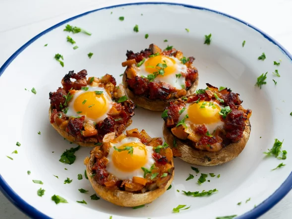 Miniatura: Do pieczarek wkładam 3 składniki i piekę....