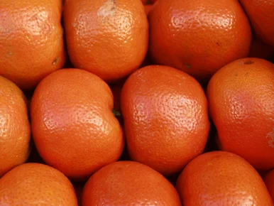 Miniatura: Jedz dwa-trzy dziennie. Nawadniają i...