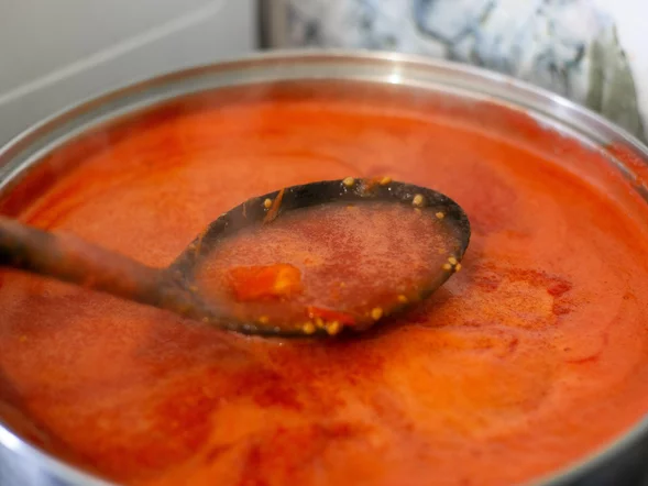 Miniatura: Pomidorowa wychodzi za kwaśna? Ten jeden...