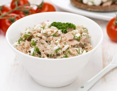 Miniatura: Z puszki tuńczyka i dwóch jajek robię...