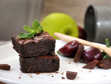 Miniatura: Do brownie dodaj sezonowe owoce. To ciasto...