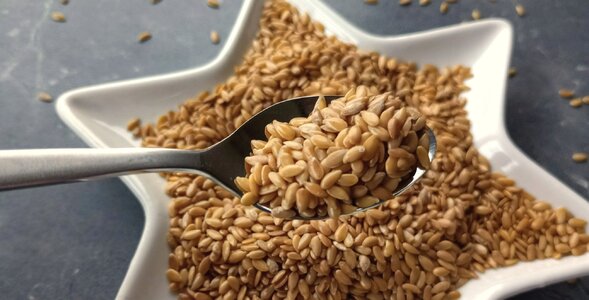 Miniatura: Wrzucam do wody i mieszam. Dzięki temu jem...