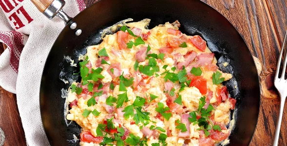 Miniatura: Apetyczna, pyszna jajecznica gotowa w 10...