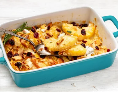 Miniatura: Ananasa z puszki wkładam do piekarnika....