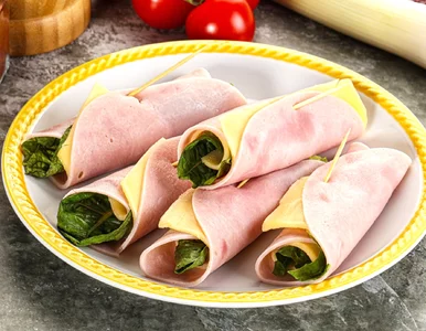 Miniatura: Już nie układam szynki na talerzu. Zwijam...