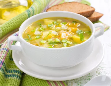 Miniatura: Do zwykłej jarzynowej dorzucam te zielone...