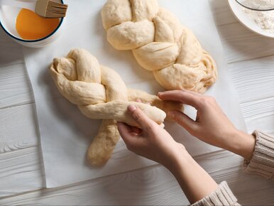 Miniatura: Wystarczy zagnieść proste składniki....