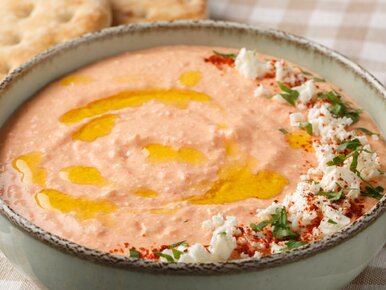 Miniatura: Rozgniatam fetę i mieszam z 2 składnikami....