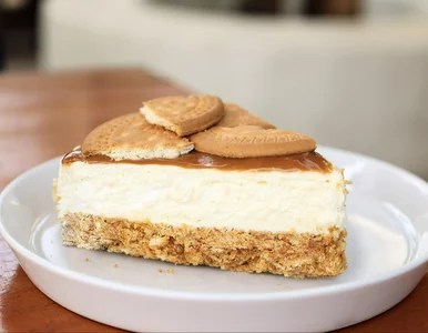 Miniatura: Zrób ten sernik z budyniem i „oszukanym...