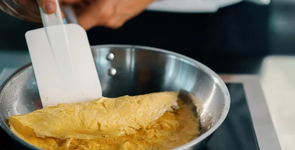 Miniatura: Bez piany i mąki. Do jajek dorzucam tylko...