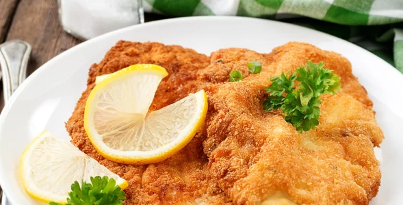 Miniatura: Odkręcam słoiczek i smaruję kurczaka....