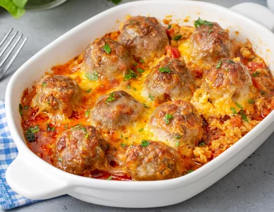 Miniatura: Zalej mięso lekkim sosem i zapiecz pod...