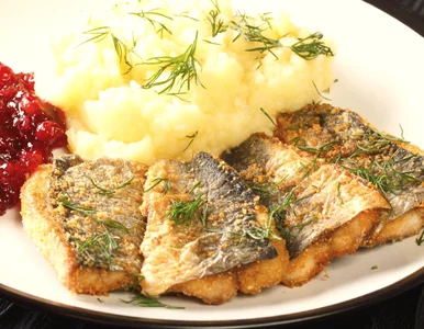 Miniatura: Śledzie smażę na oleju z jedną łyżką tego...