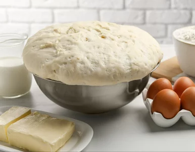 Miniatura: Wystarczy łyżeczka, a ciasto drożdżowe...