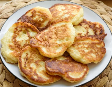 Miniatura: Pożywne racuchy z serka ricotta. Ciasto...