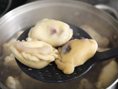 Miniatura: Ten patent na pierogi z owocami zdradziła...