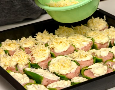 Miniatura: Kurczaka wkładam w paprykę i przykrywam...