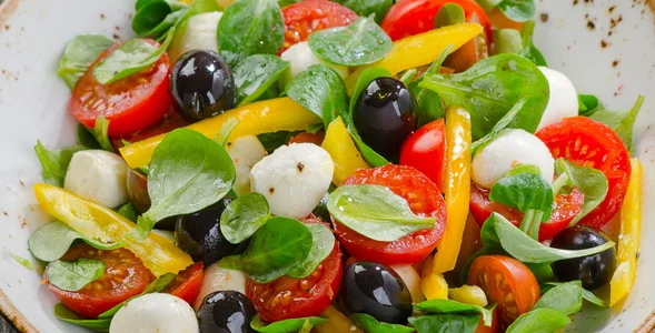 Miniatura: Mieszam mozzarellę z tymi składnikami i...