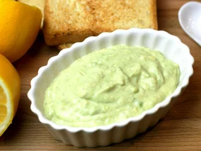 Miniatura: Mieszam kremowe awokado i białkowy...