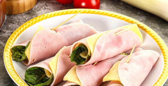 Miniatura: Już nie układam szynki na talerzu. Zwijam...