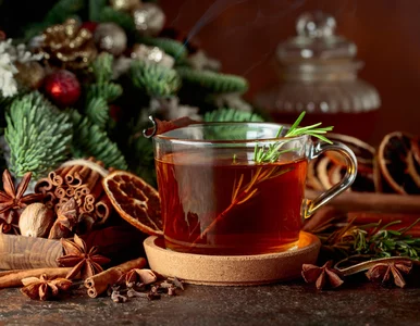 Miniatura: Biorę cynamon i gałązkę pachnącego ziela....