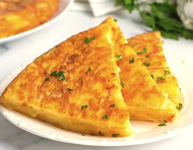 Miniatura: Rozgniatam ziemniaki z obiadu i wbijam 2...