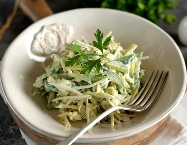 Miniatura: Nie dodaję majonezu do surówki z kalarepy....