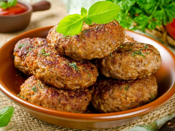 Miniatura: Te mielone zawsze są soczyste. Dodaję do...