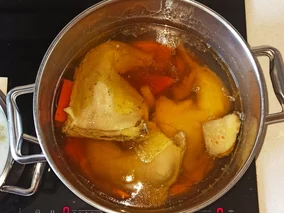 Miniatura: Rosół doprawiam nietypowym składnikiem....