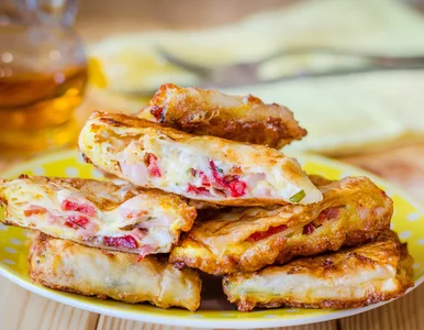 Miniatura: Nie robię już kanapek na kolację. Kroję...