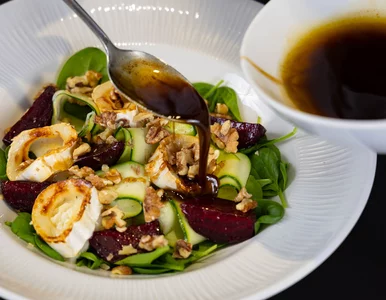 Miniatura: Wkładam zdrowy ser do piekarnika i robię...