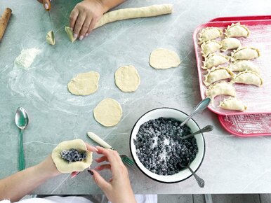 Miniatura: Te pierogi są wypełnione jagodami po...