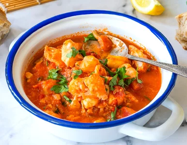 Miniatura: Nie smażę już dorsza. Wrzucam do garnka i...