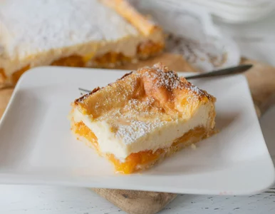 Miniatura: Ten sernik z brzoskwinią to od lat hit w...