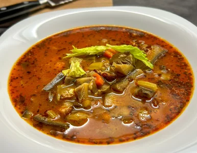 Miniatura: Ta zupa wzorowana jest na flaczkach, ale...