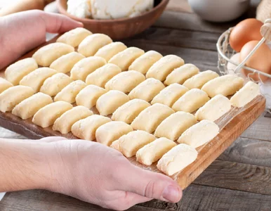 Miniatura: Delikatne i miękkie kluski leniwe. Robię...